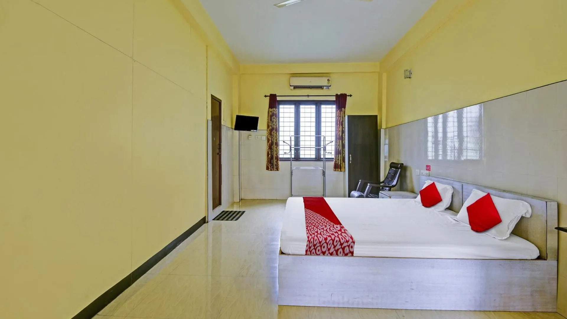 Hotel O Malabar Tourist Home Koduvally Kunnamangalam